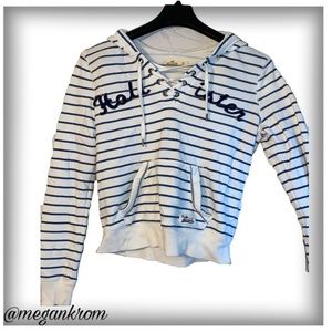 💥hollister lace up sweatshirt